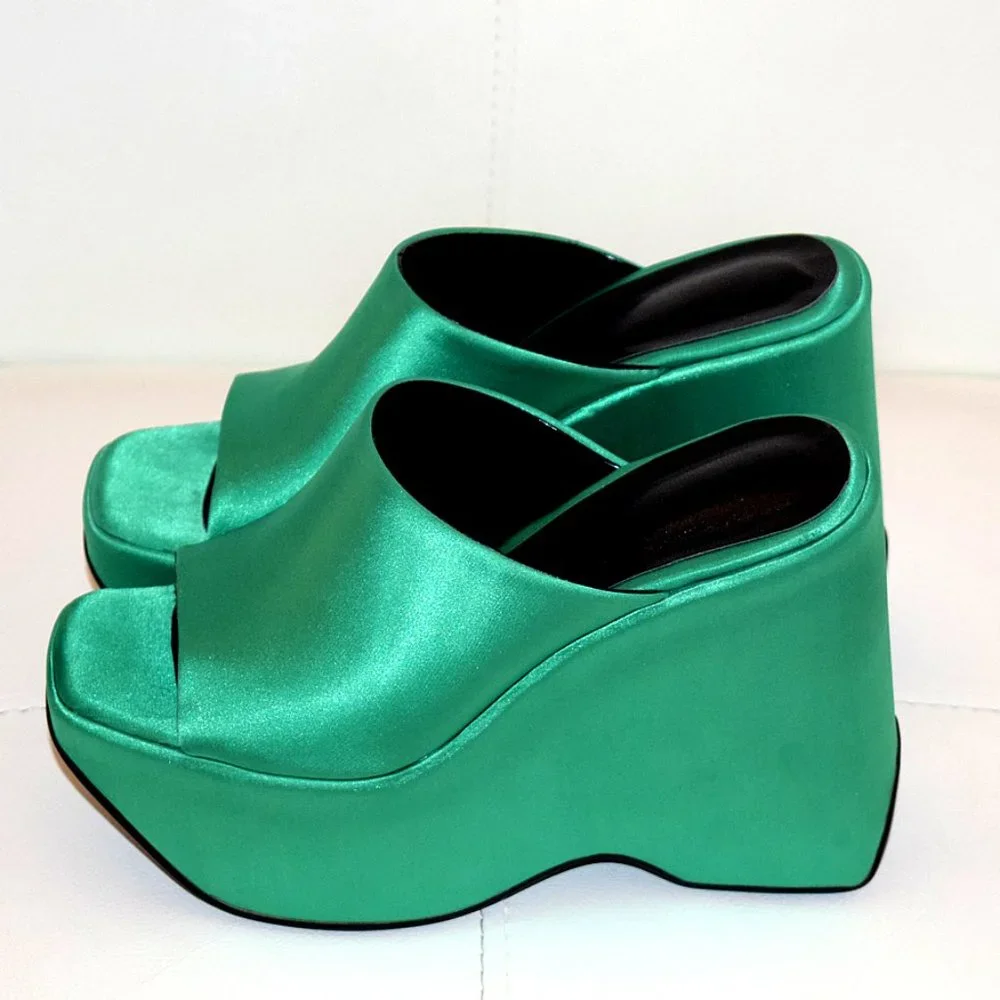 Designer Emerald Satin Platform Wedge Sandal / size 8.5